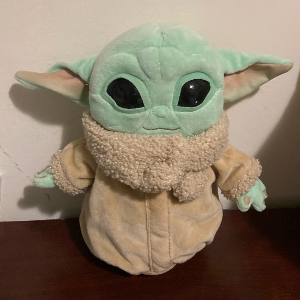 Star Wars Green and Tan Plush Toy